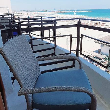 Adriano Pe Plaja Belona Hotel Западен Ефорие Екстериор снимка
