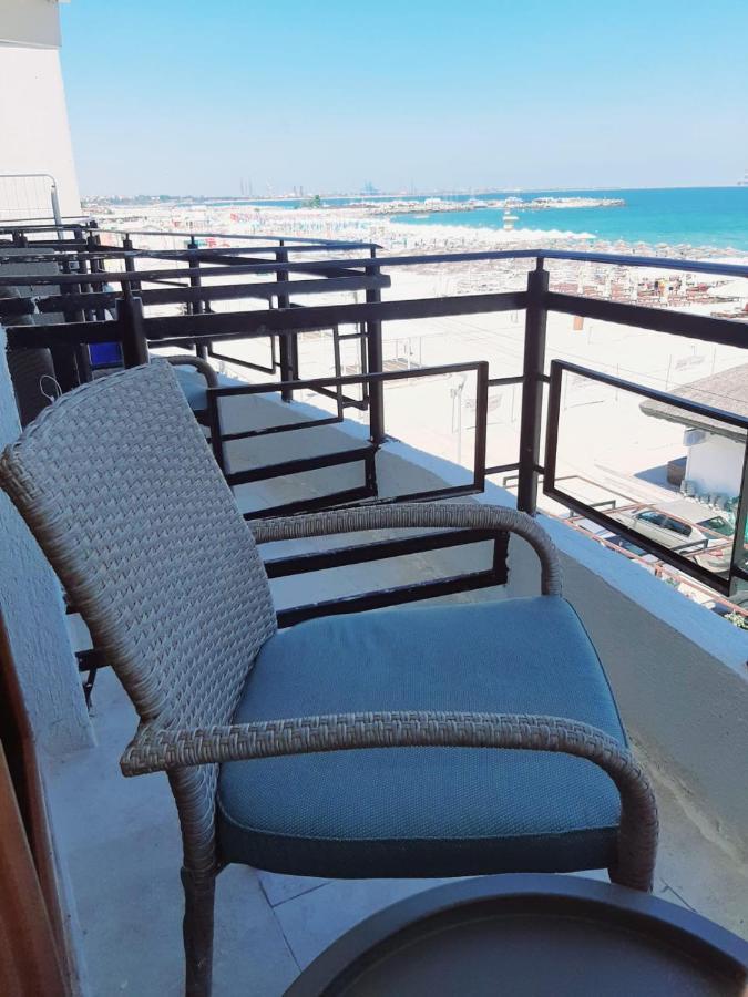 Adriano Pe Plaja Belona Hotel Западен Ефорие Екстериор снимка