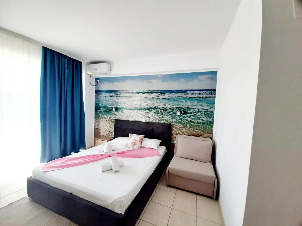 Adriano Pe Plaja Belona Hotel Западен Ефорие Екстериор снимка