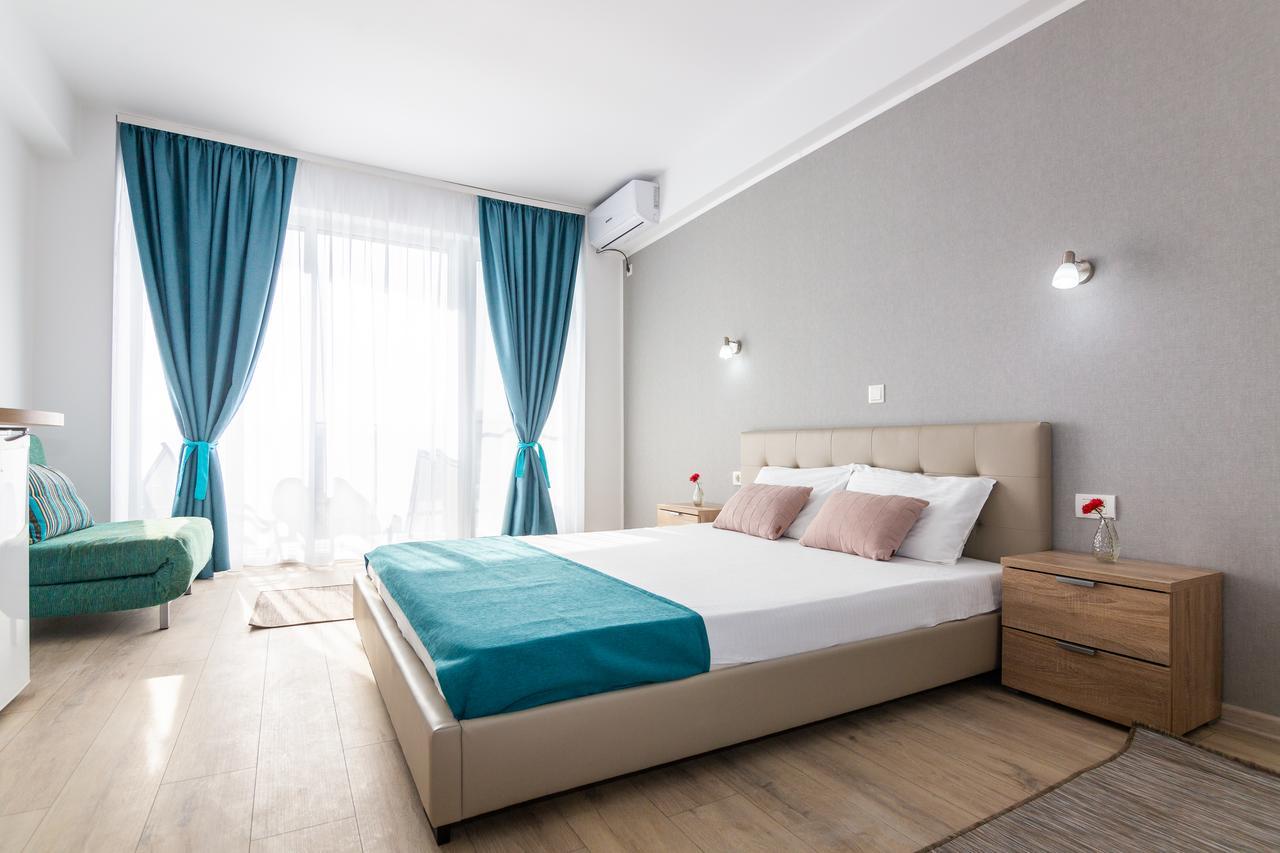 Adriano Pe Plaja Belona Hotel Западен Ефорие Екстериор снимка