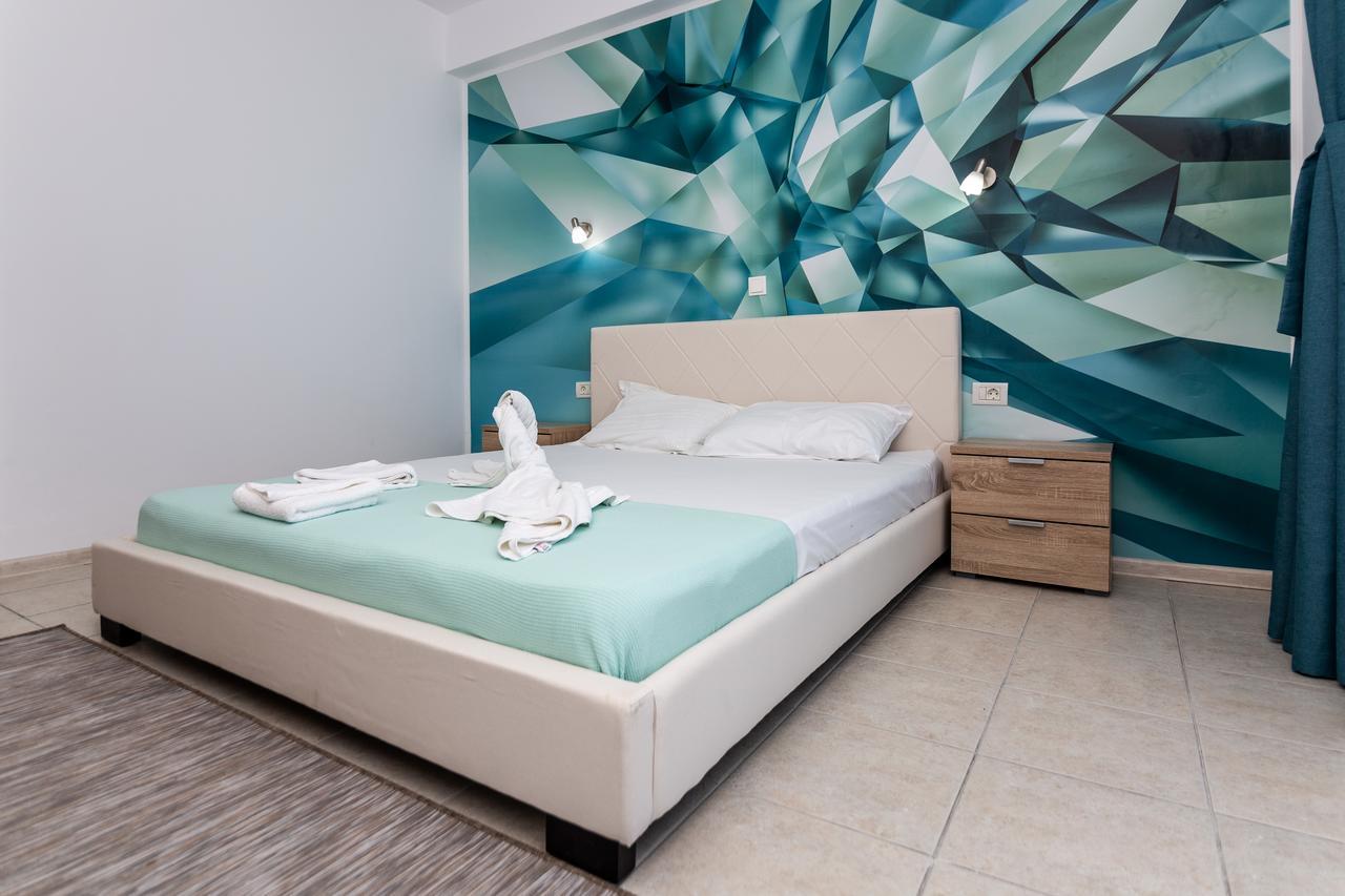 Adriano Pe Plaja Belona Hotel Западен Ефорие Екстериор снимка