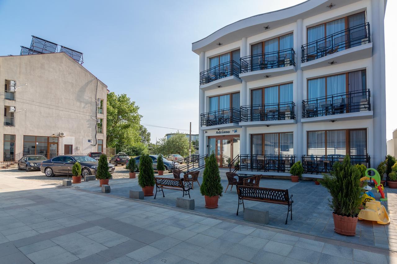 Adriano Pe Plaja Belona Hotel Западен Ефорие Екстериор снимка